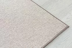 VM Carpet Oy ESMERALDA Villa-paperinarumatto 21 VM Carpet Oy ESMERALDA Villa-paperinarumatto -säilytyshuonekalukauppa Esmeralda matto beige 72 detalj