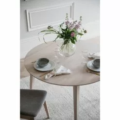 Rowico AB FILIPPA Ruokapöytä Pyöreä Jatkettava 120 + 45 Cm -säilytyshuonekalukauppa Filippa ruokapoyta valkotammi 113756 Nagano tuolit 119431 miljoo 1