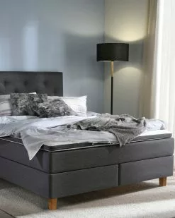 Valaisin Grönlund Oy HAAG Lattiavalaisin 164 Cm -säilytyshuonekalukauppa Haag lattiavalaisin musta milj 1