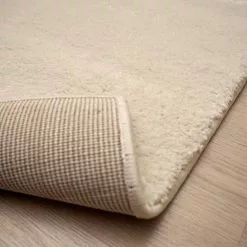 Mattokymppi Oy HAIKU Nukkamatto -säilytyshuonekalukauppa Haiku matto valkoinen kulma