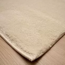 Mattokymppi Oy HAIKU Nukkamatto -säilytyshuonekalukauppa Haiku matto valkoinen kulma 2