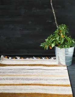 Mattokymppi Oy LOIMU Puuvillamatto 10 Mattokymppi Oy LOIMU Puuvillamatto -säilytyshuonekalukauppa Loimu matto okra milj 1