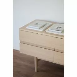 Rowico AB MORESBY Senkki 160 Cm -säilytyshuonekalukauppa Moresby senkki valkotammi 120600 detalj