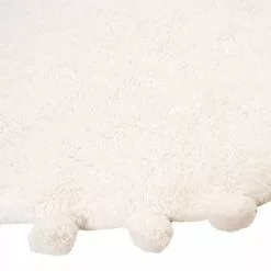 Mattokymppi Oy PILVI Lasten Matto Pyöreä -säilytyshuonekalukauppa Pumpuli matto valkoinen kulma 944975f2 d312 459b b553 67e881018472