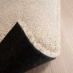 Mattokymppi Oy ROIHU Nukkamatto -säilytyshuonekalukauppa Roihu matto valkoinen kulma 2