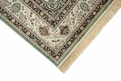 Mattokymppi Oy ROYAL PALACE Viskoosimatto 22 Mattokymppi Oy ROYAL PALACE Viskoosimatto -säilytyshuonekalukauppa RoyalPalace matto vihrea detalj