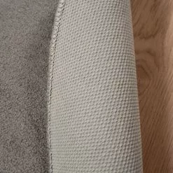 Mattokymppi Oy USVA Nukkamatto Pyöreä -säilytyshuonekalukauppa Usva matto harmaa kulma2