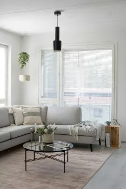 Mattokymppi Oy VÄLKE Viskoosimatto 27 Mattokymppi Oy VÄLKE Viskoosimatto -säilytyshuonekalukauppa Valke matto roosa 200x290 milj 1